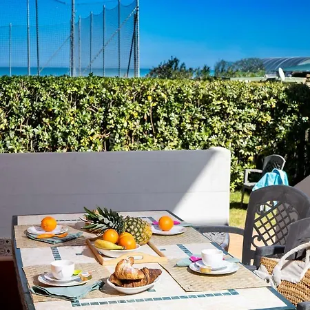 Con Giardino Direttamente Sul Mare * سيلفي مارينا